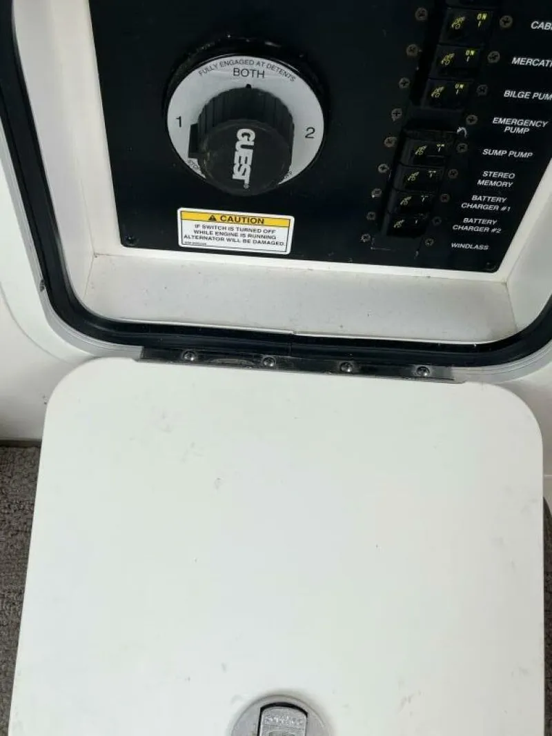 Slide: The Image of Sea Ray 240 SUNDANCER 2012 - 5487076