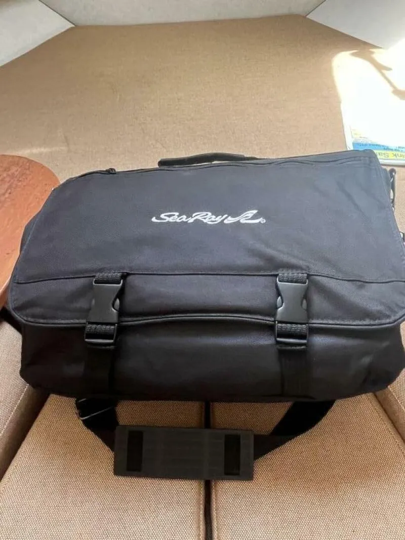 Slide: The Image of Sea Ray 240 SUNDANCER 2012 - 5487081