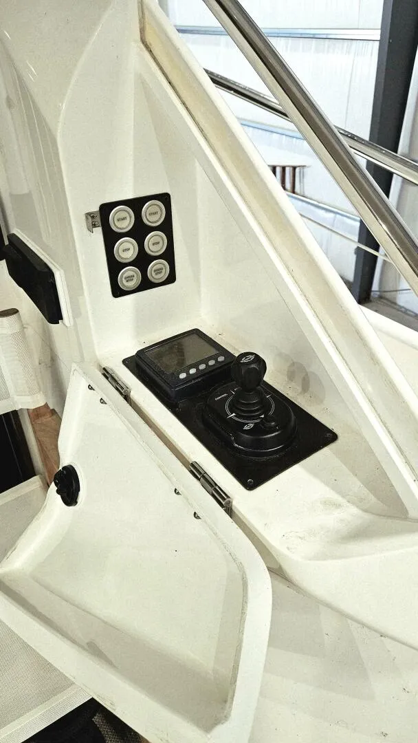 Slide: The Image of Sunseeker 53 Manhattan 2012 - 5871021