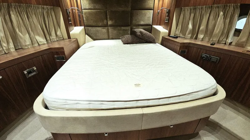 Slide: The Image of Sunseeker 53 Manhattan 2012 - 5870981