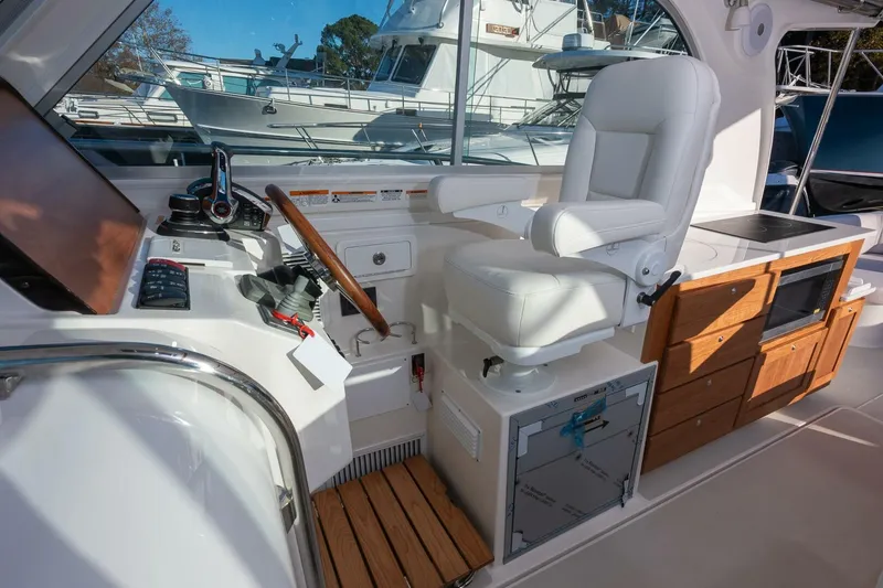 Slide: The Image of 2026 Back Cove 34O 27 - 5819553