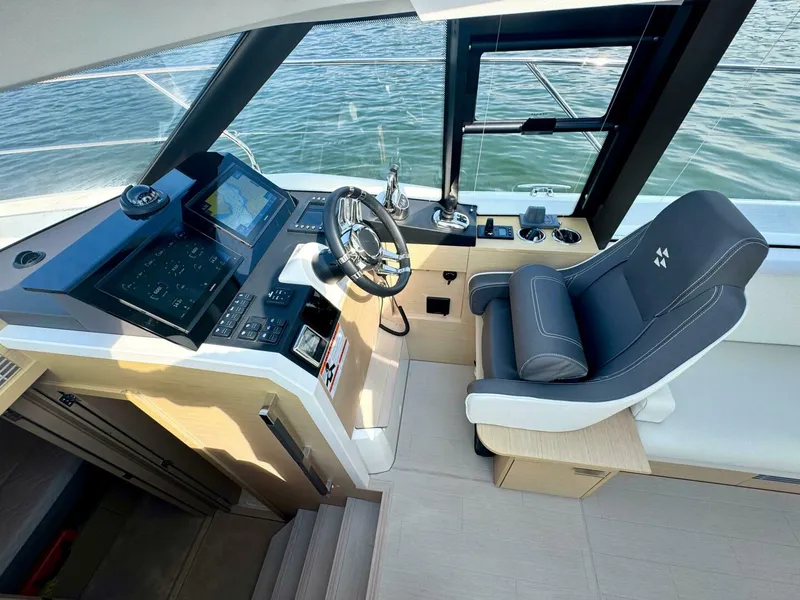 Slide: The Image of Prestige 420S 2024 - 5487409