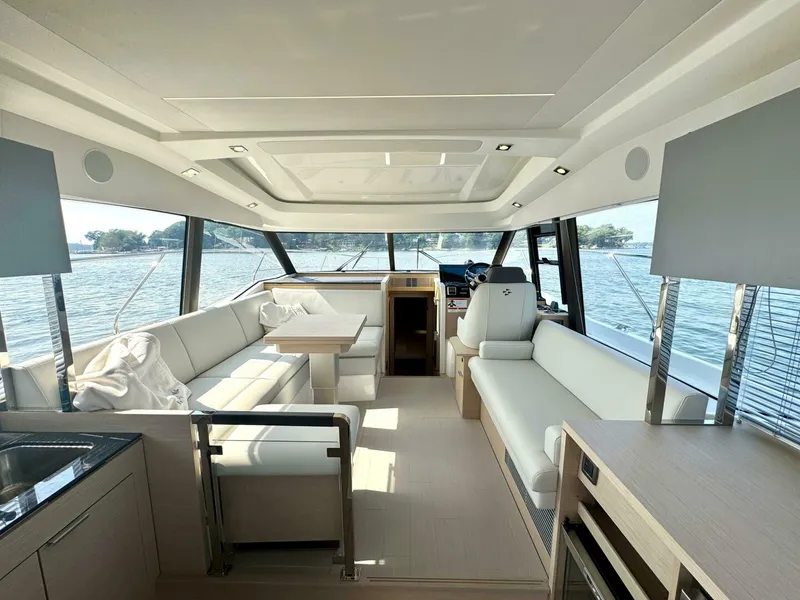 Slide: The Image of Prestige 420S 2024 - 5487429