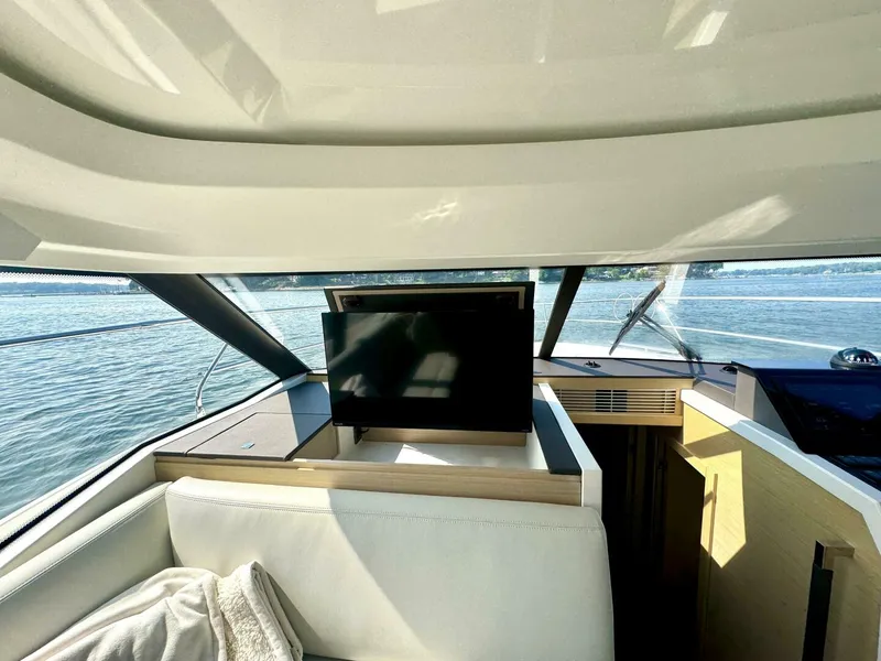 Slide: The Image of Prestige 420S 2024 - 5487434