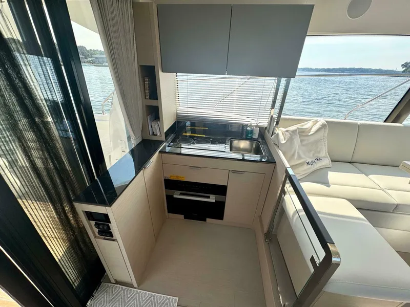 Slide: The Image of Prestige 420S 2024 - 5487437