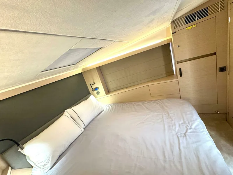 Slide: The Image of Prestige 420S 2024 - 5487460