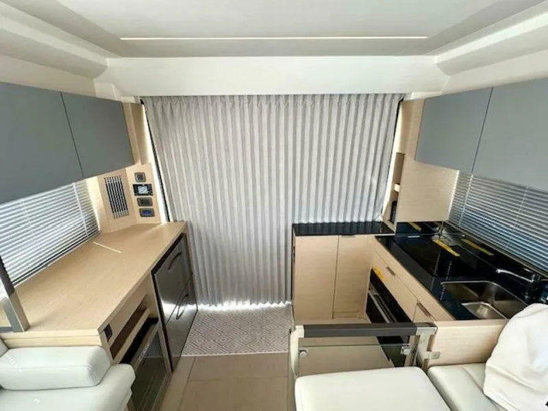 Slide: The Image of Prestige 420S 2024 - 5487510