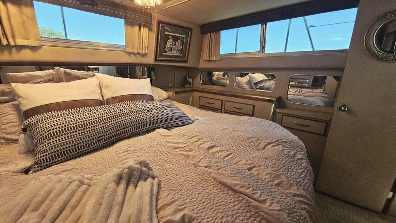 Slide: The Image of Chris-Craft 381 Catalina 1986 - 5870790