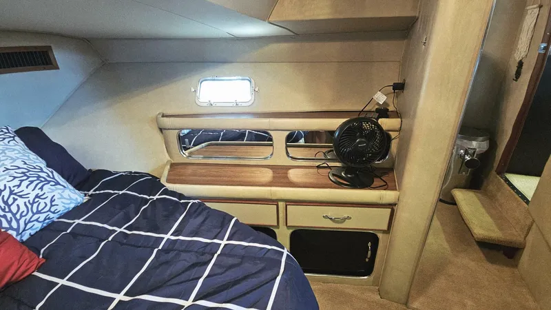 Slide: The Image of Chris-Craft 381 Catalina 1986 - 5870800