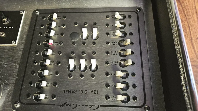 Slide: The Image of Chris-Craft 381 Catalina 1986 - 5870804