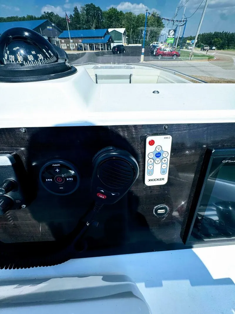 Slide: The Image of Wellcraft 30 Scarab Sport 1993 - 5487560