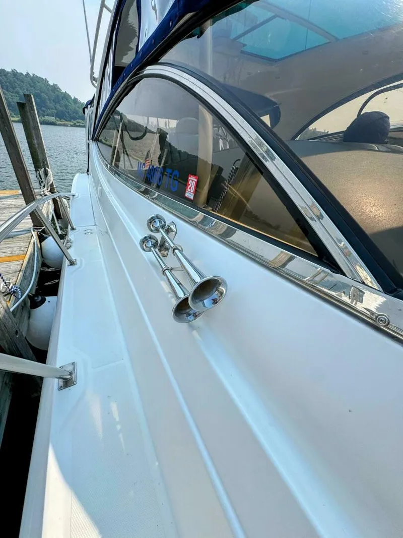 Slide: The Image of Cruisers Yachts 540 Express 2005 - 5488597