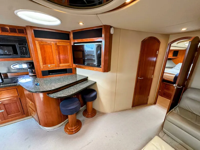 Slide: The Image of Cruisers Yachts 540 Express 2005 - 5488617