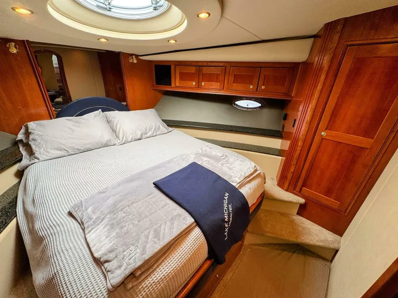 Slide: The Image of Cruisers Yachts 540 Express 2005 - 5488624