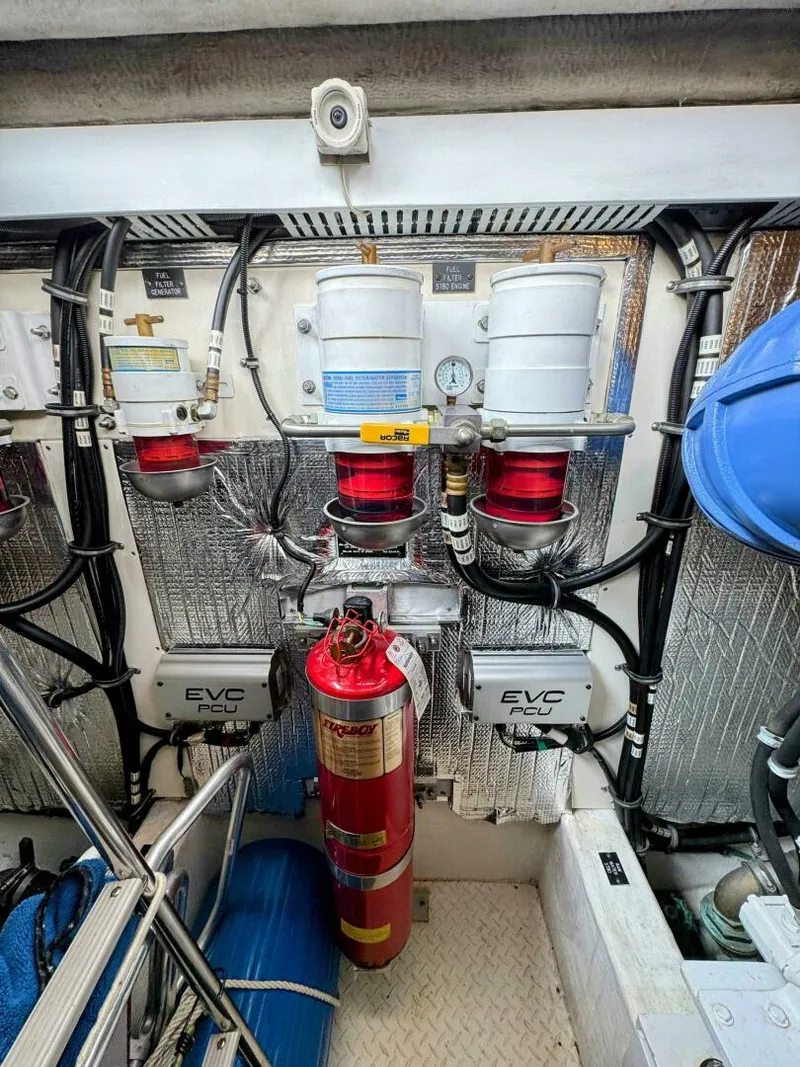 Slide: The Image of Cruisers Yachts 540 Express 2005 - 5488636