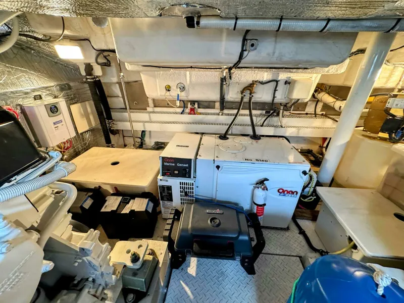 Slide: The Image of Cruisers Yachts 540 Express 2005 - 5488638