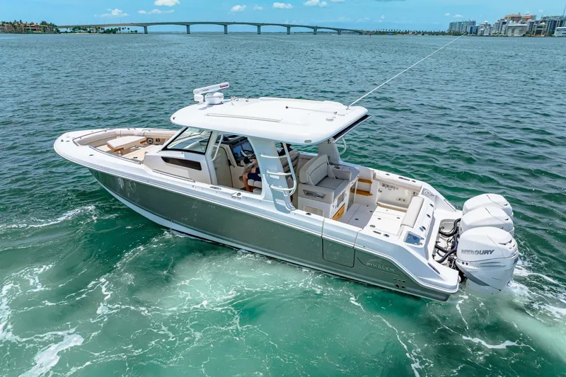 Slide: The Image of Boston Whaler 350 Realm 2019 - 5488920