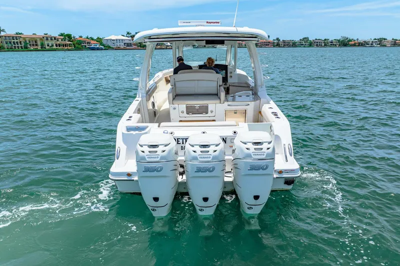 Slide: The Image of Boston Whaler 350 Realm 2019 - 5488930