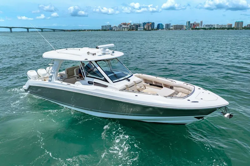 Slide: The Image of Boston Whaler 350 Realm 2019 - 5488936