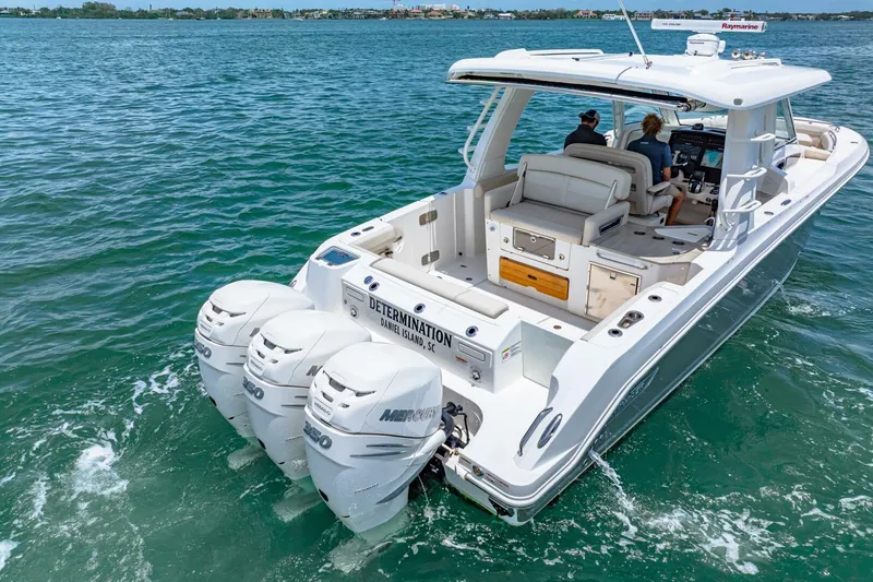 Slide: The Image of Boston Whaler 350 Realm 2019 - 5488945