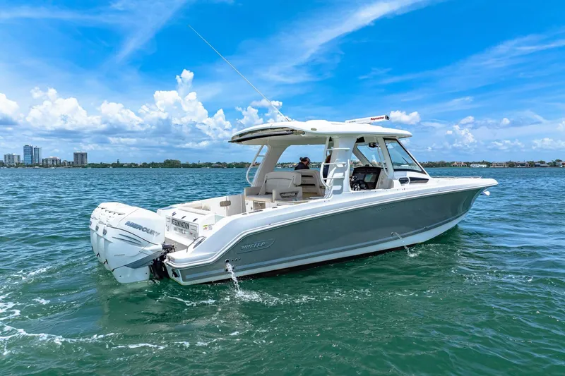 Slide: The Image of Boston Whaler 350 Realm 2019 - 5488949