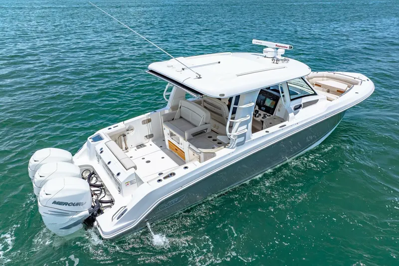 Slide: The Image of Boston Whaler 350 Realm 2019 - 5488952