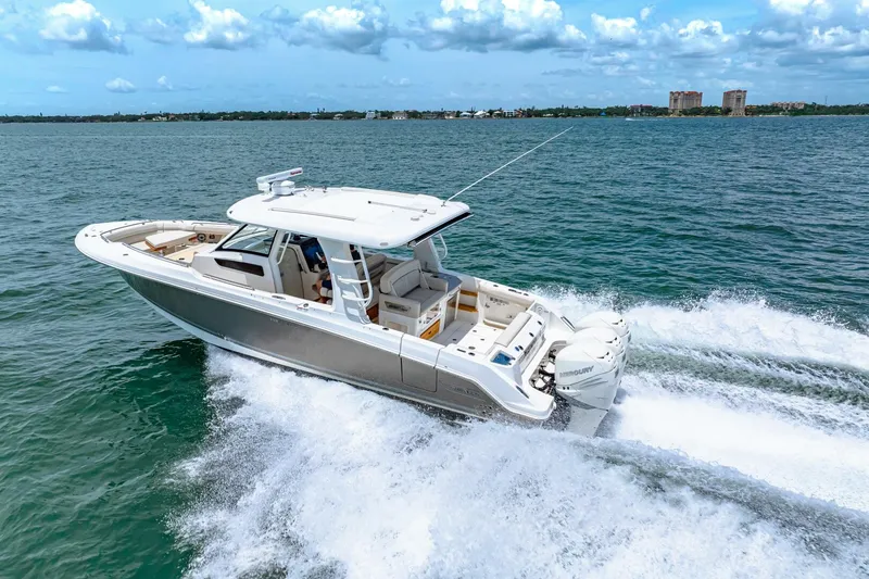 Slide: The Image of Boston Whaler 350 Realm 2019 - 5488966