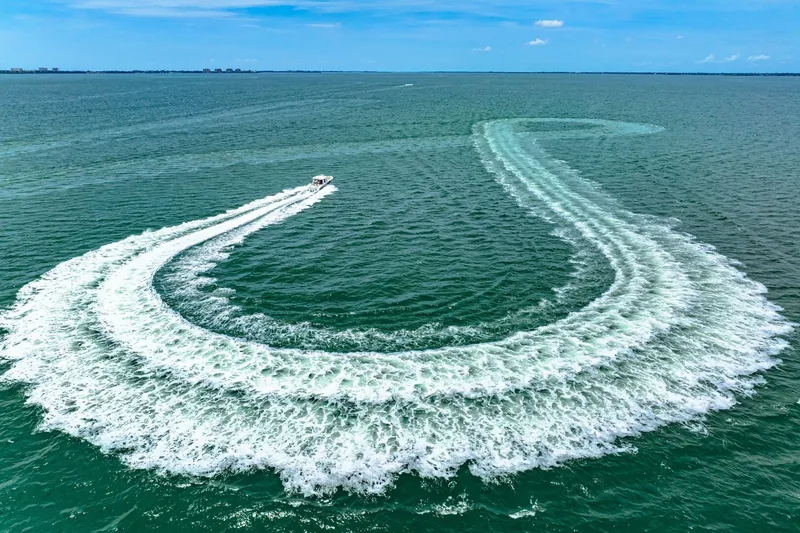 Slide: The Image of Boston Whaler 350 Realm 2019 - 5488970