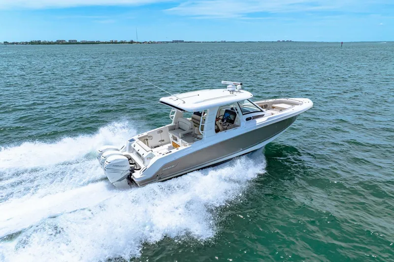 Slide: The Image of Boston Whaler 350 Realm 2019 - 5488977