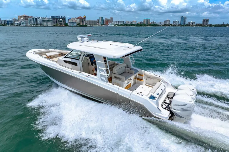 Slide: The Image of Boston Whaler 350 Realm 2019 - 5488978