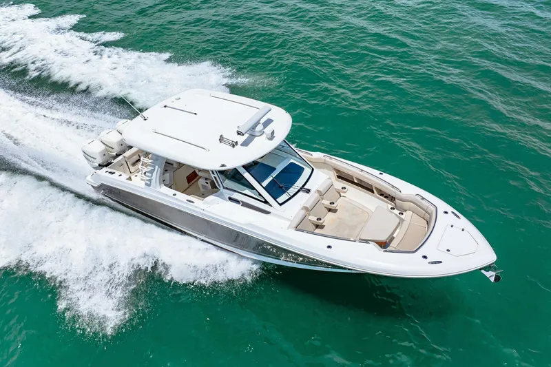 Slide: The Image of Boston Whaler 350 Realm 2019 - 5488985