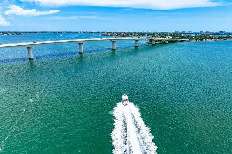 Slide: The Image of Boston Whaler 350 Realm 2019 - 5488986