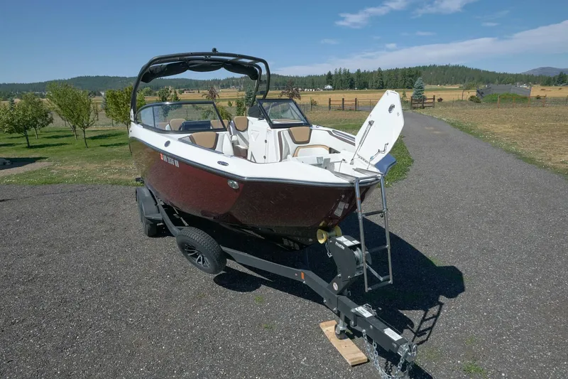 Slide: The Image of Yamaha 252S 2023 - 5524261