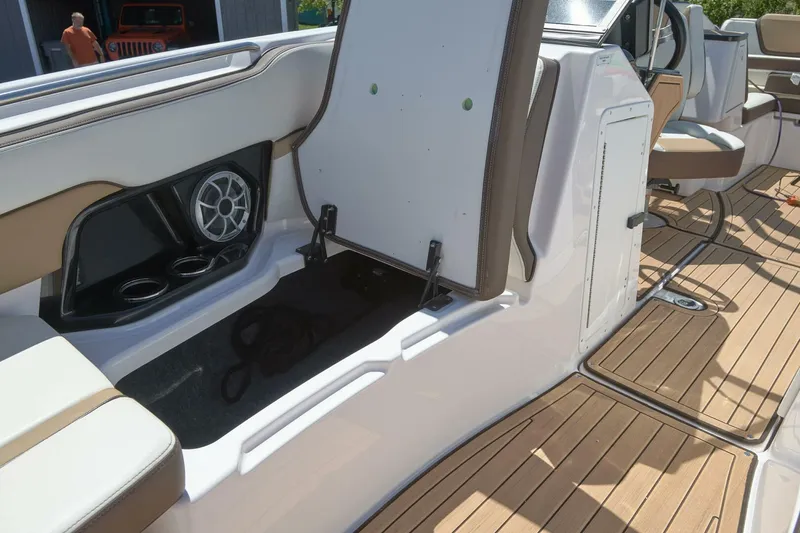 Slide: The Image of Yamaha 252S 2023 - 5524528