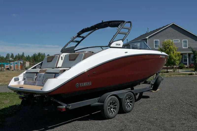 Slide: The Image of Yamaha 252S 2023 - 5524255