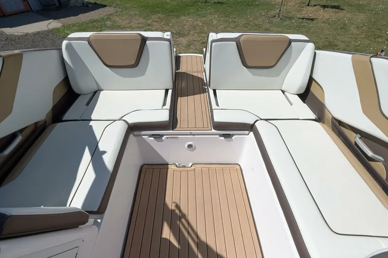 Slide: The Image of Yamaha 252S 2023 - 5524713