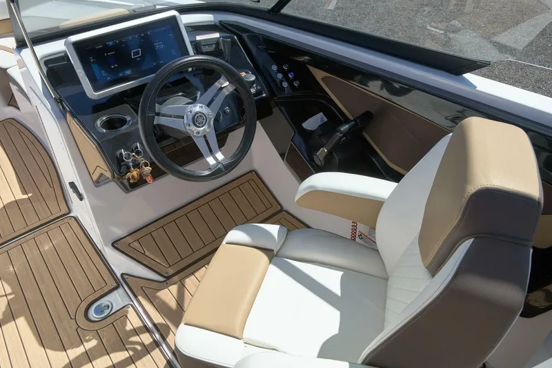 Slide: The Image of Yamaha 252S 2023 - 5524780