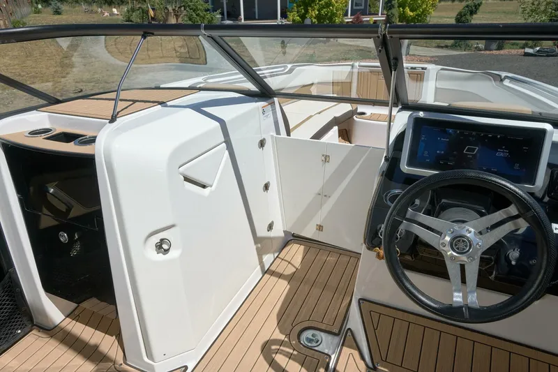 Slide: The Image of Yamaha 252S 2023 - 5524794