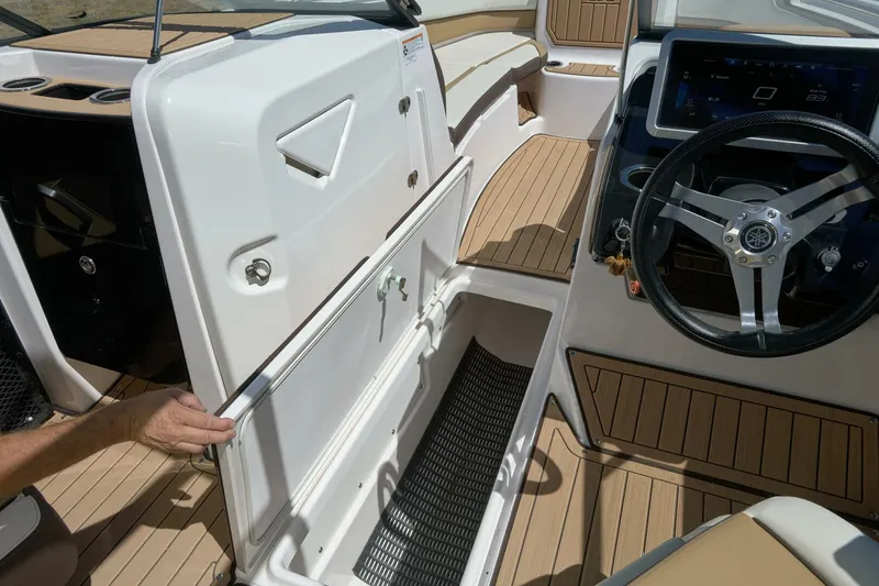 Slide: The Image of Yamaha 252S 2023 - 5524796