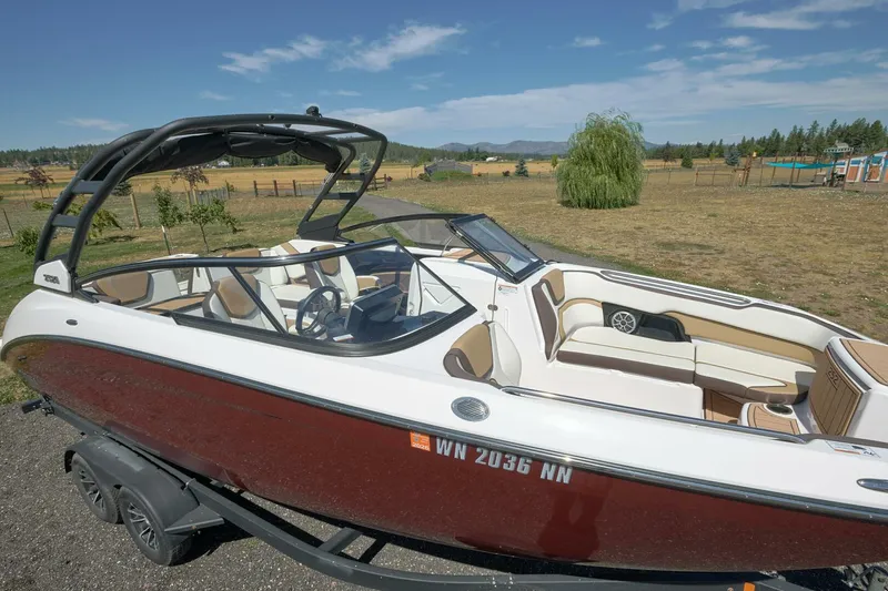 Slide: The Image of Yamaha 252S 2023 - 5524812