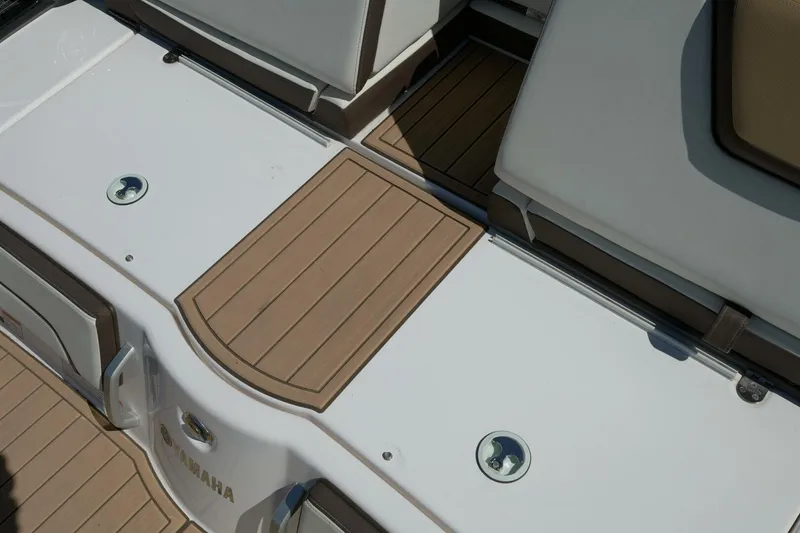 Slide: The Image of Yamaha 252S 2023 - 5524819