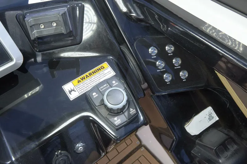 Slide: The Image of Yamaha 252S 2023 - 5524873