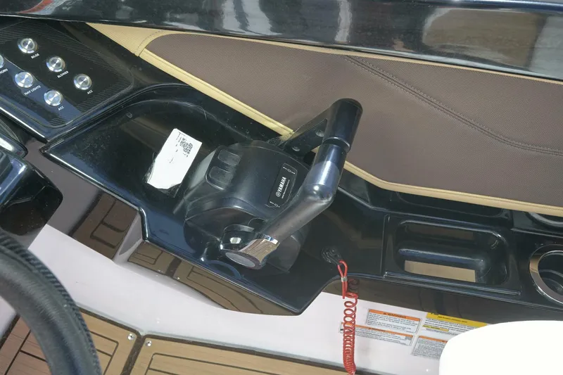 Slide: The Image of Yamaha 252S 2023 - 5524876