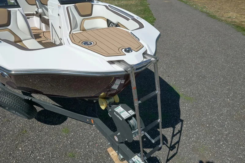 Slide: The Image of Yamaha 252S 2023 - 5525146