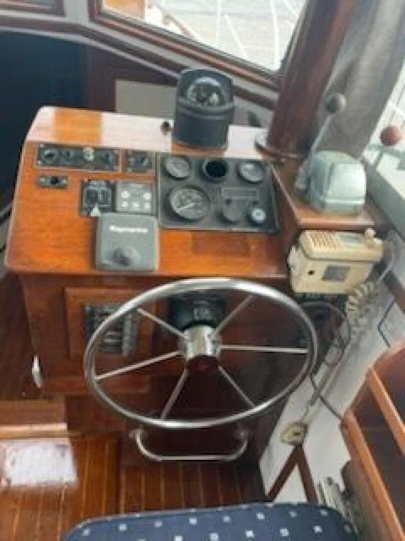 Slide: The Image of Cape Dory 28 Flybridge 1990 - 5489283