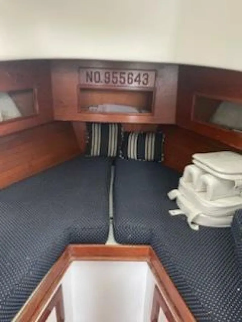 Slide: The Image of Cape Dory 28 Flybridge 1990 - 5489285