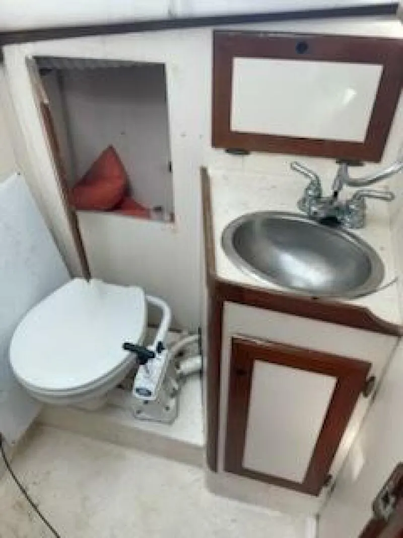 Slide: The Image of Cape Dory 28 Flybridge 1990 - 5489287