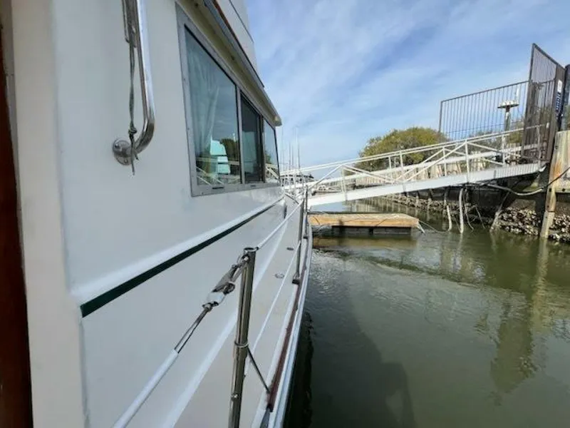 Slide: The Image of Cape Dory 28 Flybridge 1990 - 5489266