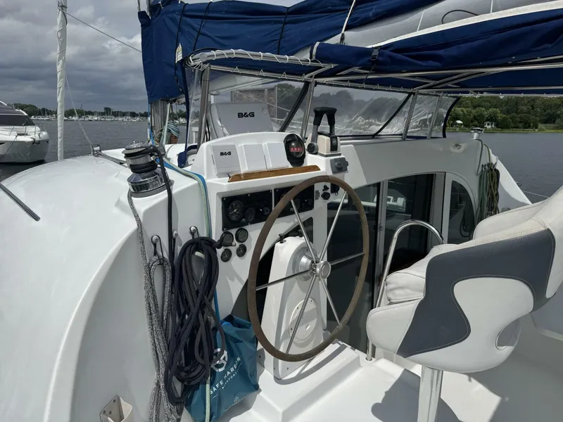 Slide: The Image of Lagoon 380 2000 - 5489730