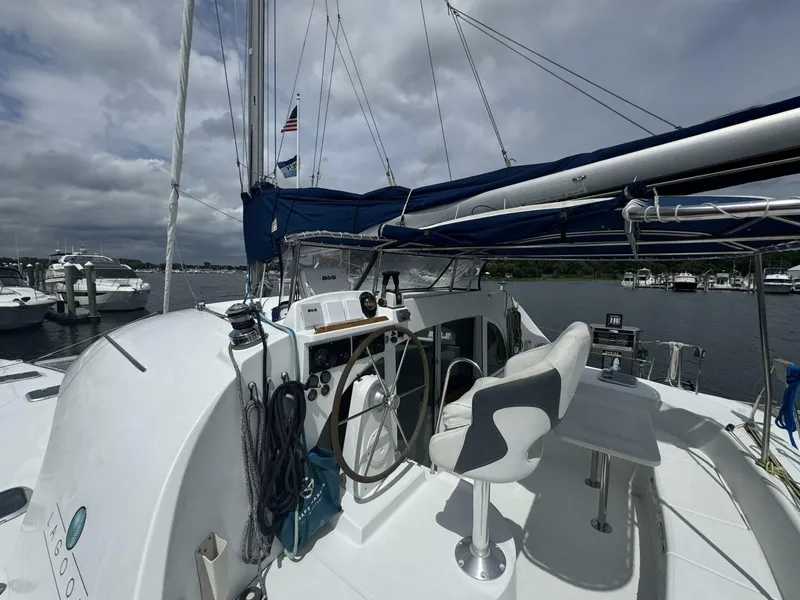 Slide: The Image of Lagoon 380 2000 - 5489731